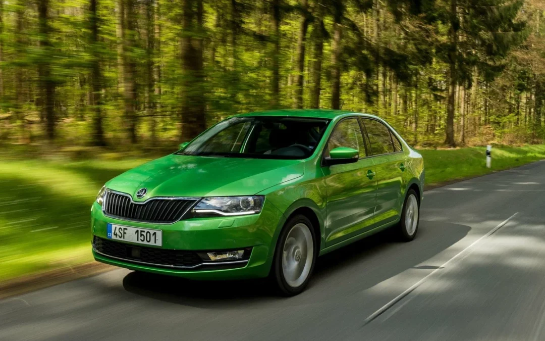Skoda Rapid 1.6 MPI 110 лс 2012-2020 — бензин